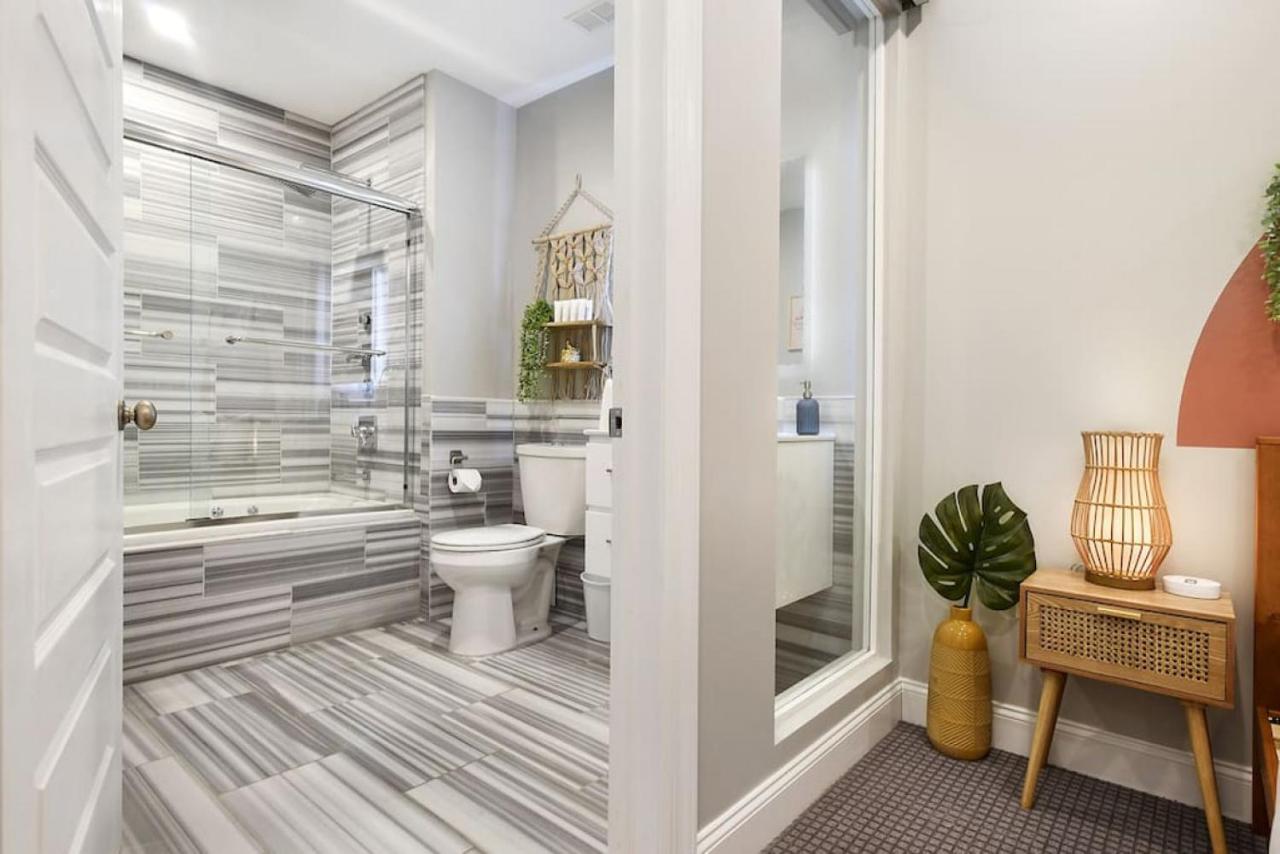 Apartment Hostwise - The Washington At Chatham - Free Parking, Private Gym, More! Pittsburgh